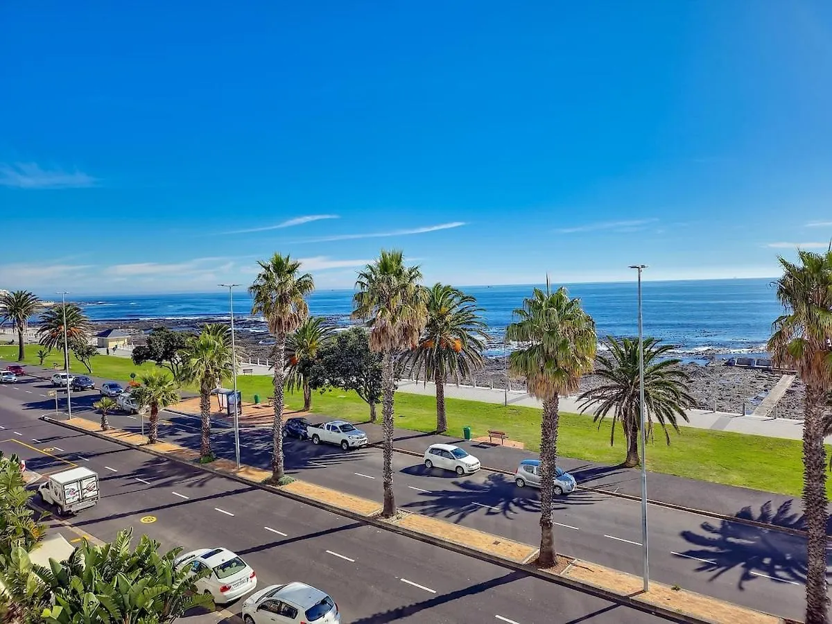 Spacious Family Apartment Near Beach With Inverter Cape Town