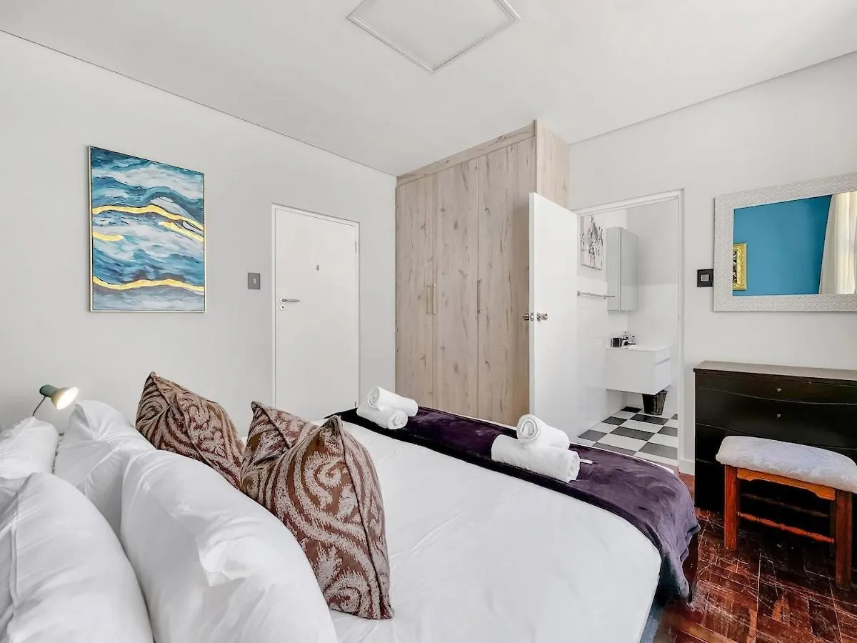 Spacious Family Apartment Near Beach With Inverter Cape Town 0*,  South Africa