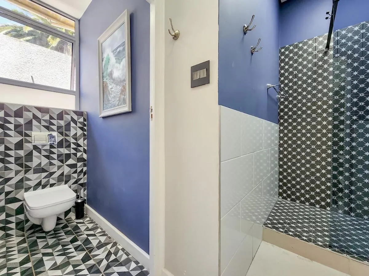 Spacious Family Apartment Near Beach With Inverter Cape Town