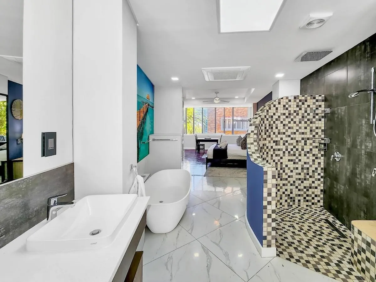 Spacious Family Apartment Near Beach With Inverter Cape Town 0*,  South Africa